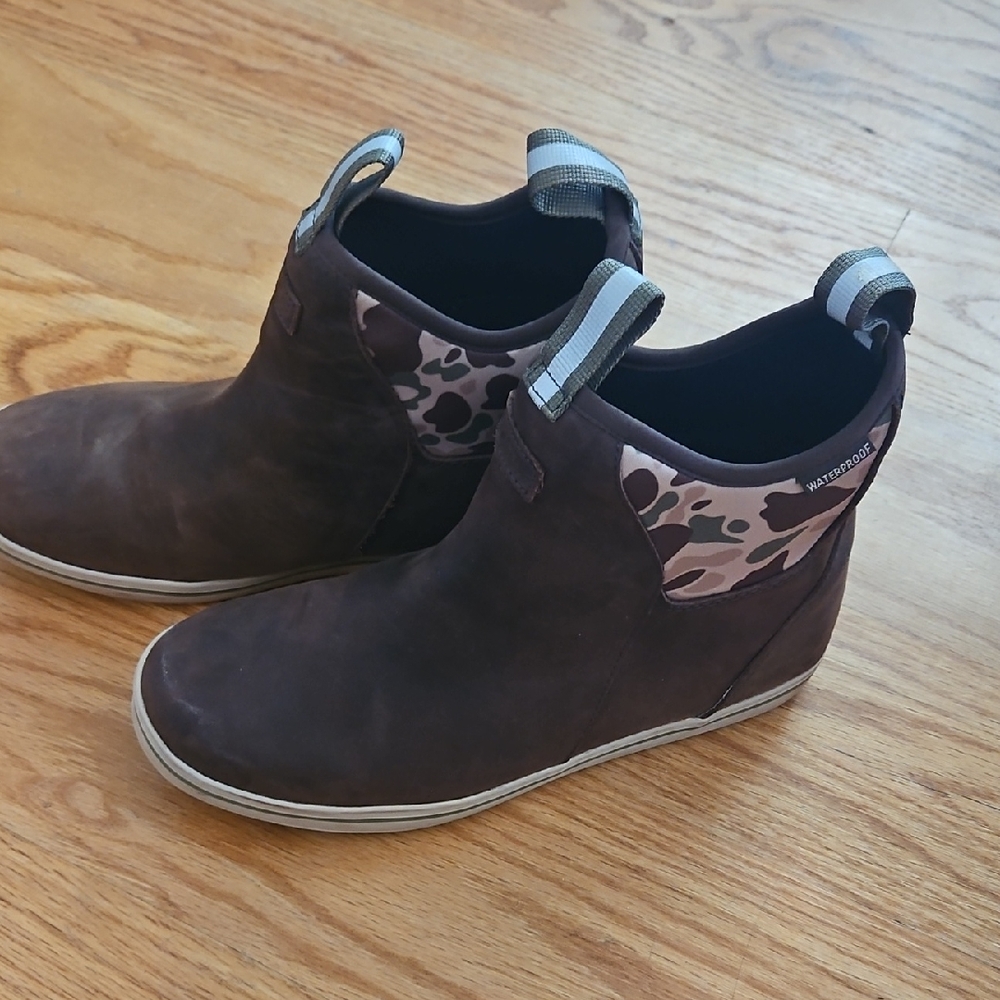 Brown Leather Men's XtraTuf Boots